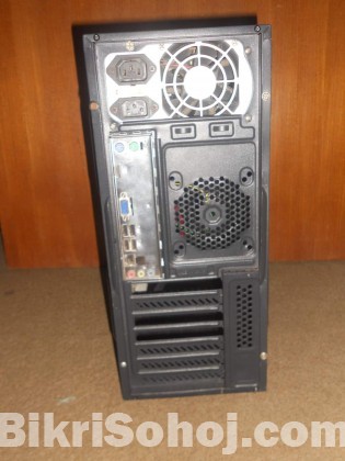 Desktop PC 250 GB-Ram-2GB-DDR-2-Motherboard-Intel 41